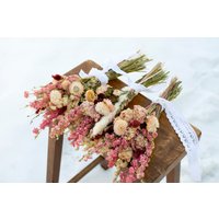 Rosa Und Creme Wildblumenstrauß Mit Pfingstrosen, Osterstrauß, Trockenblumenstrauß, Geschenkblumen, Frühlingsstrauß von TheBlaithinBlairShop