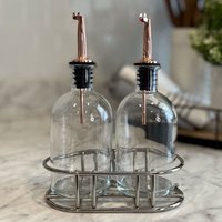 Menage Mit Chrom Halter | Apothekerglas Öl & Essig Set Perfekt Für Ihre Premium-Öle Oder Essige Kostenloser Versand Menage Mit Chrom Halter | Apothekerglas Öl & Essig Set Perfekt Für Ihre Premium-Öle Oder Essige Kostenloser Versand von TheBottleShoppeLLC