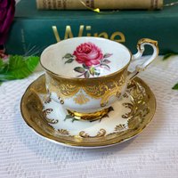 1950Er Jahre Moss Green Paragon Antique Rose Tasse Und Untertasse Signiert Reg Johnson Mit Schwimmender Red Cabbage Rose, Hergestellt in England 1950Er Jahre Moss Green Paragon Antique Rose Tasse Und Untertasse Signiert Reg Johnson Mit Schwimmender Red Cabbage Rose, Hergestellt in England von TheBrindleBoxer