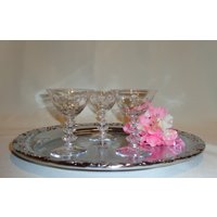 Vintage Glas Elegante Schliff Duncan Miller Juno Liquor Martini Cocktail Gläser | 3 von TheBusyBarCart