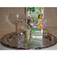 Vintage Glas Floral Geätzter Langer Stiel Große Margarita Gläser | 2 von TheBusyBarCart