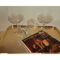 Vintage Glas Geätzte Daisy Band Champagner Coupe Cocktail Toast Gläser | 3 von TheBusyBarCart