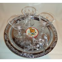 Vintage Glas Grau Geätzte Art Deco Floral Manhattan Cocktail Gläser | 4 - 6 Unzen von TheBusyBarCart