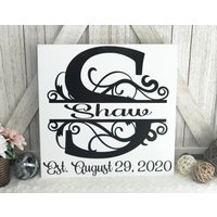 Personalisiertes Familienschild I Hochzeitsgeschenk Namensschild Hochzeitsdatumsschild Hergestelltes Holzschild von TheBusyBeeFactory