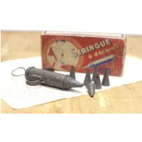 50Er Jahre Aluminium Torten-Paspelwerkzeuge - Komplettes Set Von Seringue À Dekor von TheCalligraphyMarket