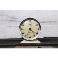 French Bayard Wecker in Creme - Funktional von TheCalligraphyMarket