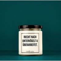 Candle Guy Duftkerze | Riecht Nach Untervögelt Und Überarbeitet.| Geschenk Witzige Soja Wachs Kerzentyp von TheCandleGuyOriginal