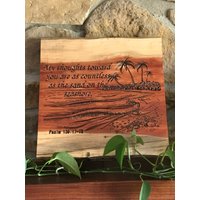Bibelvers Wandbehang Aus Natürlichem Live Edge Östliche Rote Zederne Kunst & Schriftzug Graviert Und in Walnuss Gebeizt von TheChiselingBeaver