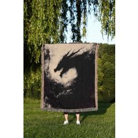 Black Dragon Gobelin Decke Gothic Fantasy Gewebter Überwurf von TheCoolRuler