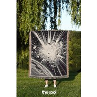 Cosmic Auswirkungen Gewebte Baumwoll-Decke Sci-Fi Celestial Decor Cosmic Auswirkungen Gewebte Baumwoll-Decke Sci-Fi Celestial Decor von TheCoolRuler