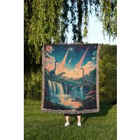 Dinosaurier Meteorschauer Gewebte Baumwolldecke Retro Celestial Decor Dinosaurier Meteorschauer Gewebte Baumwolldecke Retro Celestial Decor von TheCoolRuler
