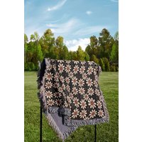 Jack O Lantern Daisy Gewebte Decke Halloween Cottagecore Decor Jack O Lantern Daisy Gewebte Decke Halloween Cottagecore Decor von TheCoolRuler