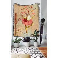 Jonglierende Ballerina Frosch Gewebte Decke Cottagecore Wandteppich Jonglierende Ballerina Frosch Gewebte Decke Cottagecore Wandteppich von TheCoolRuler