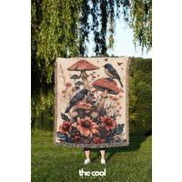 Vögel Auf Pilzen Webdecke Boho Cottagecore Überwurf Vögel Auf Pilzen Webdecke Boho Cottagecore Überwurf von TheCoolRuler