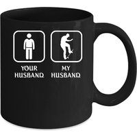 Skateboard Ihr Mann Mein Geschenk, Weihnachten, Geburtstagsgeschenk Für Die Beste Schwarz Tasse von TheCoolSloth