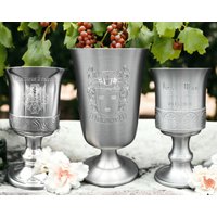 Zinn Kelch Personalisierte Geschenk Benutzerdefinierte Gravierte Englisch Antikes Finish Individuelle Silber von TheCopperMint