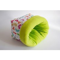 xxl - Kuschelsack Für Meerschweinchen Und Igel | Schmetterlinge/Limette von TheCosyHut