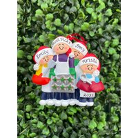 4 - Familie Backen Cookies Ornament von TheCrazyOrnamentLady