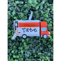 Fahrender Lkw Ornament | Handgemacht Keramik Weihnachtsverzierung Handgeschrieben Baumschmuck Neues Zuhause Abenteuer Geschenk von TheCrazyOrnamentLady