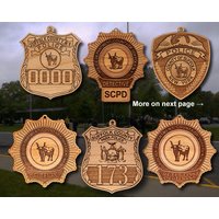 Personalisierte Hölzerne Suffolk Co Polizeischild Oder Schulter Patch Hängende Verzierung von TheCreativeEngraver