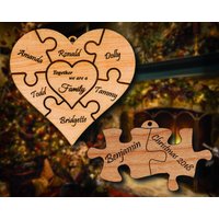 Personalisierte Holz Herz Puzzle Design Weihnachtsverzierung von TheCreativeEngraver