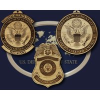 Us Dept Of State Ornamente Aus Holz von TheCreativeEngraver