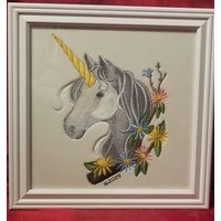 Besticktes Einhorn von TheCrookedTeapot