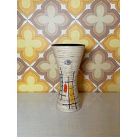 Vase | 490/15 Von Ü Keramik Mit Blau, Orange Und Gelb | Mid Century 50Er Jahre Vintage von AliceGroovy