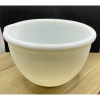 Milchglas Rührschale Milchglas Rührschale von TheDesertWren