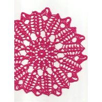 Spitze Häkeldeckchen Hellrosa Handgemachte Leinen Handgefertigte Runde Deckchen Gehäkelte Herzstück Lacy Home Decor Hochzeit Dekorative Boho von TheDoiliesEmporium