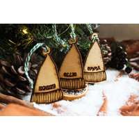 Personalisierte Weihnachtsmannsmütze Christbaumschmuck Holz Lasergravierend Holz Name Personalisiert Baumschmuck Irisch von TheDribblyYak