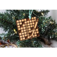 Personalisiertes Kreuzworträtsel Christbaumschmuck Puzzle Holz Lasergraviert Rustikal Name Personalisiert Dekoration Irisch von TheDribblyYak