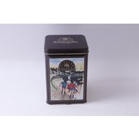 Cadbury Classics, Caramello, 1990Er Jahre, Blechdose, 18 cm Hoch, Süßigkeiten, Bonbons, Lebensmittelaufbewahrung, Küche, Dekor, Vintage von TheEccentricEye