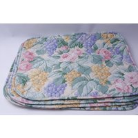 Floral, Quadratisch, Trauben, Stuhlauflagen, Stuhlkissen, Kissen, Gesteppt, Viererset, 45 cm, Haus, Interieur, Dekor, Vintage, ~ 20-01-290 von TheEccentricEye