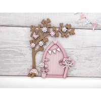 Rosa Girlande Mit Tür Und Blütenbaum von TheFairyCourtyard
