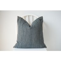 Hmong Hand Gewebt Gestreift Kissenbezug von TheFallingRainShop