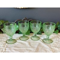 Set Von Vier Vintage Tiara Sandwich Hellgrüner Wasserbecher Neue Offene Box # 10308 von TheGreyHouseshop