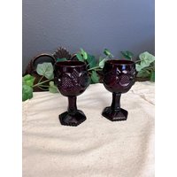 Vintage Avon 1876 Cape Cod Rubinrot Mini Glaskelche - 2Er Set von TheGreyHouseshop