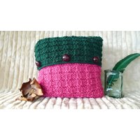 Handgefertigtes Grünes Kissen. Kissen Zu Zwei Nadeln Gewebt. Moderne Original Wohndekoration. Einzigartig von TheHandKnittedFactor