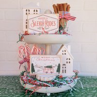 Vintage Weihnachtsschilder | Tiered Tablett Dekor Urlaub Weihnachtsdekor Saisonale Dekoration von TheHeartsyHome