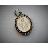 Antikes Doppelglas Medaillon Heiliger Josef Und Unbekannter/19. Jahrhundert Reliktmedaille Antikes Doppelglas Medaillon Heiliger Josef Und Unbekannter/19. Jahrhundert Reliktmedaille von TheHiddenChamber