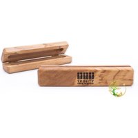 Personalisierte Hölzerne Pen Box | Stiftebox Aus Olivenholz Gravierte Stiftetui Holz - Stift Geschenkbox Handgeschnitzt Im Heiligen Land Personalisierte Hölzerne Pen Box | Stiftebox Aus Olivenholz Gravierte Stiftetui Holz - Stift Geschenkbox Handgeschnitzt Im Heiligen Land von TheHolyLandShops