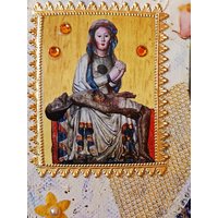 Religiöse Mixed Media Collage Maria in Trauer Mit Heiliger Geist Taube, Gnadenbild Pietà, Acryl Auf Leinwand Dekorativen Ornamenten von TheHolyMaryHermitage