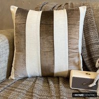 Dekorativer Dekokissenbezug 40 X cm Samtband Hellbraun Gestreift Patchwork Modernes Wohndekor Choco von TheHomeCentric
