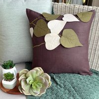 Dekorativer Dekokissenbezug Aus Kunstleder in Braun Mit 16 X Natur- Und Blumenmuster - Oliveleafyday von TheHomeCentric