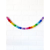 Lite Brite Kugeln Filz Wimpelkette | Regenbogen Weihnachtsgirlande Gestuftes Tablett, Mantel Dekor von TheHonakerHomeMaker