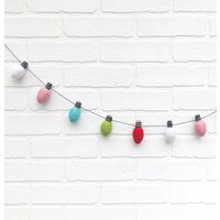 Sehr Vintage Filz Pom Wimpelkette | Skurrile Feiertags-Filz-Weihnachtslicht-Girlande von TheHonakerHomeMaker