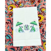 Besticktes Chinoiserie Duo Affe Leinen Handtuch von TheHuntedHomeCo