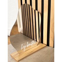 Spiegel Mit Holzständer Und Statement Spruch Spiegel Mit Holzständer Und Statement Spruch von TheHyggeDesignShop