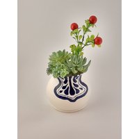 Blau Weiße Porzellan Sukkulente Vase | Keramik Bemalter Topf von TheLevantinePotter